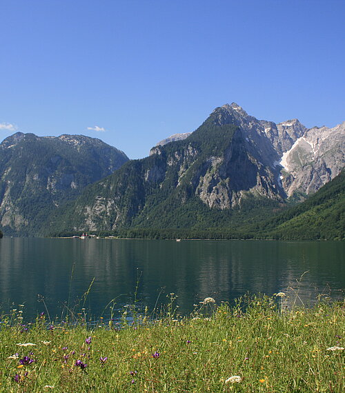 Bedarfshaltestelle Kessel Blick nach St. Bartholomää