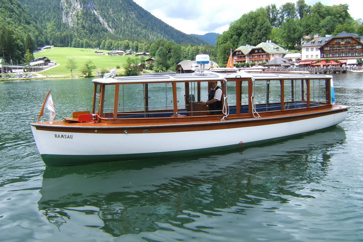 Das kleine Elektromotorboot RAMSAU