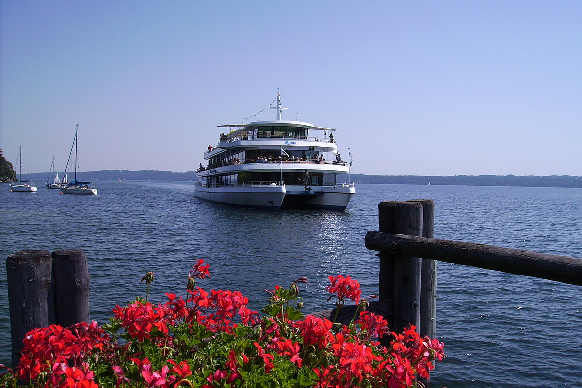 Katamaran STARNBERG auf dem Starnberger See