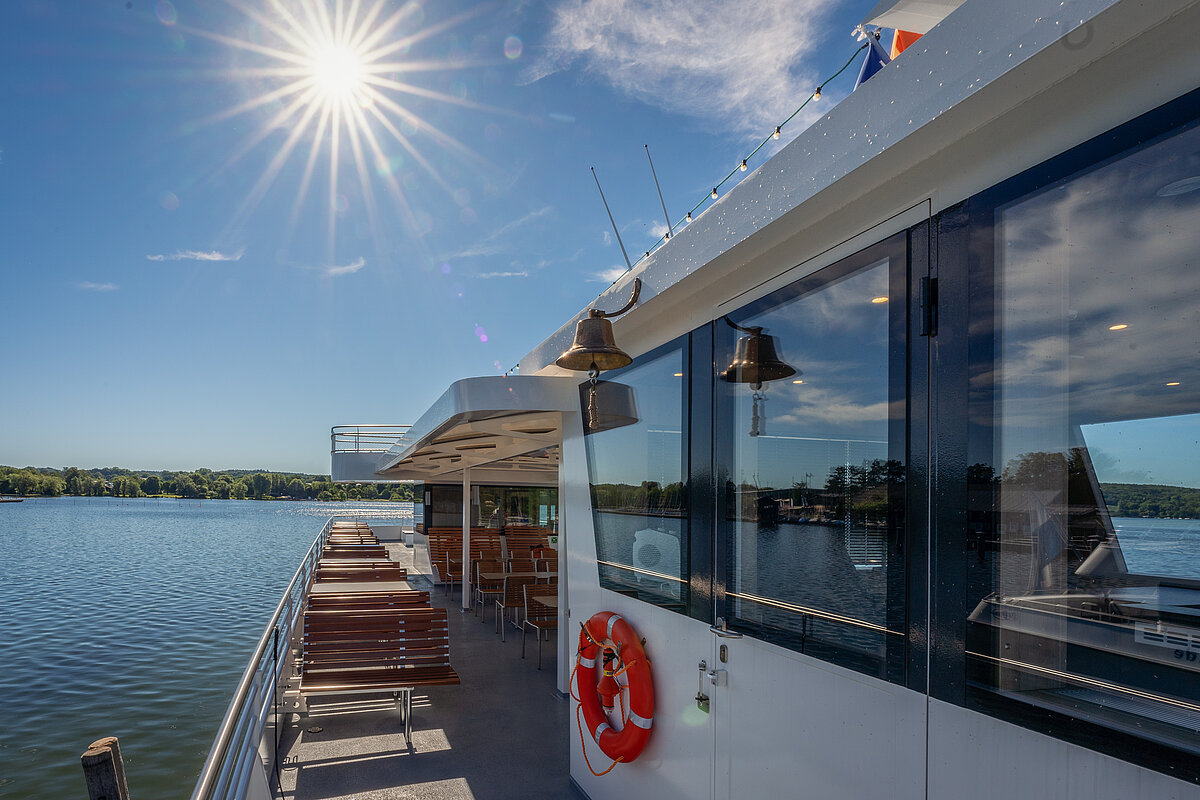 Sonnendeck Elektroschiff BERG